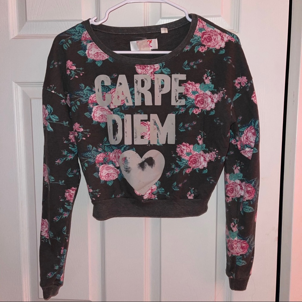 Gray sweatshirt